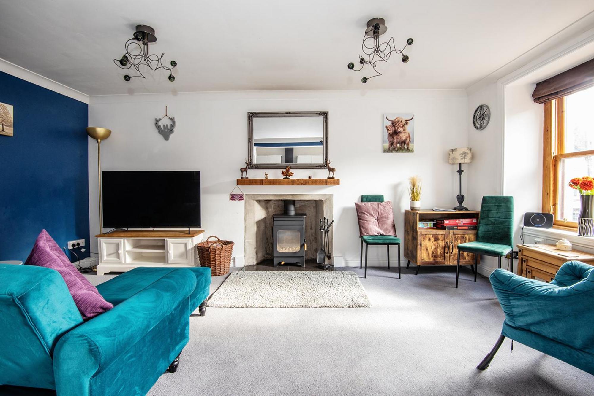 Charming 2 Bedroom Flat In The Heart Of Kirriemuir Esterno foto